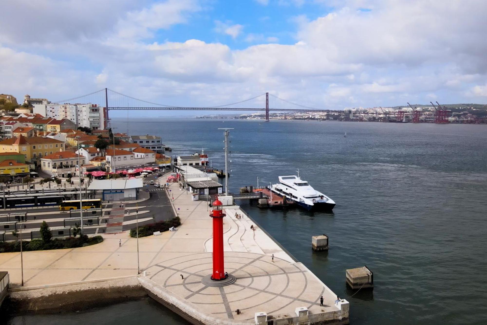 Cacilhas Riverview! Almada Exteriör bild